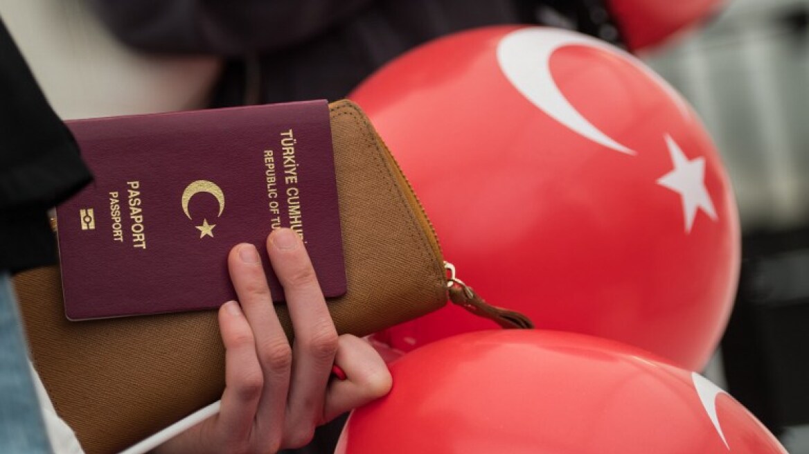 Γερμανικά Μέσα: Τουρκικές υπηρεσίες κατασκοπεύουν Τούρκους στη Γερμανία